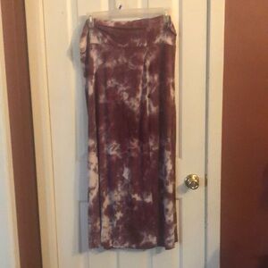 Purple and white tie-dye maxi skirt size 2 XL. Only worn once.
